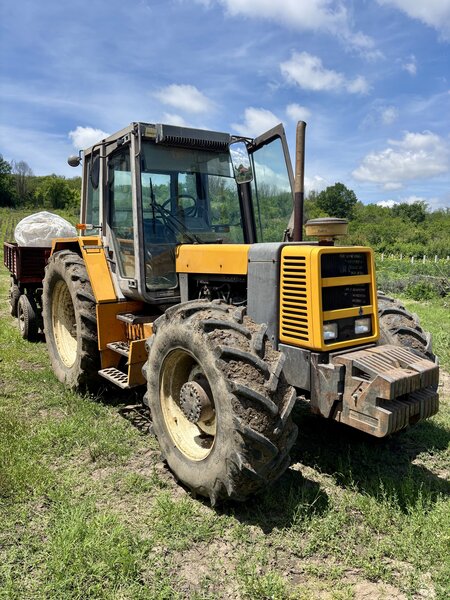 Tractor Renault 145 -14tx