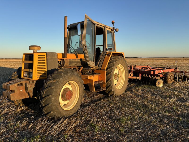 Tractor Renault 145 -14tx