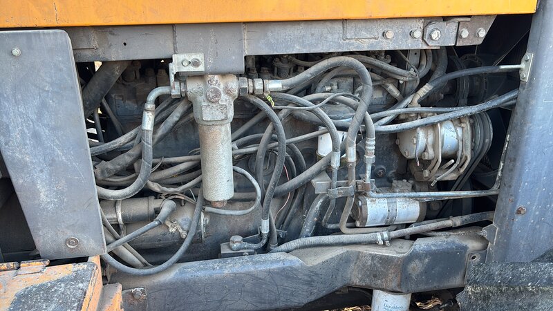 Tractor Renault 145 -14tx